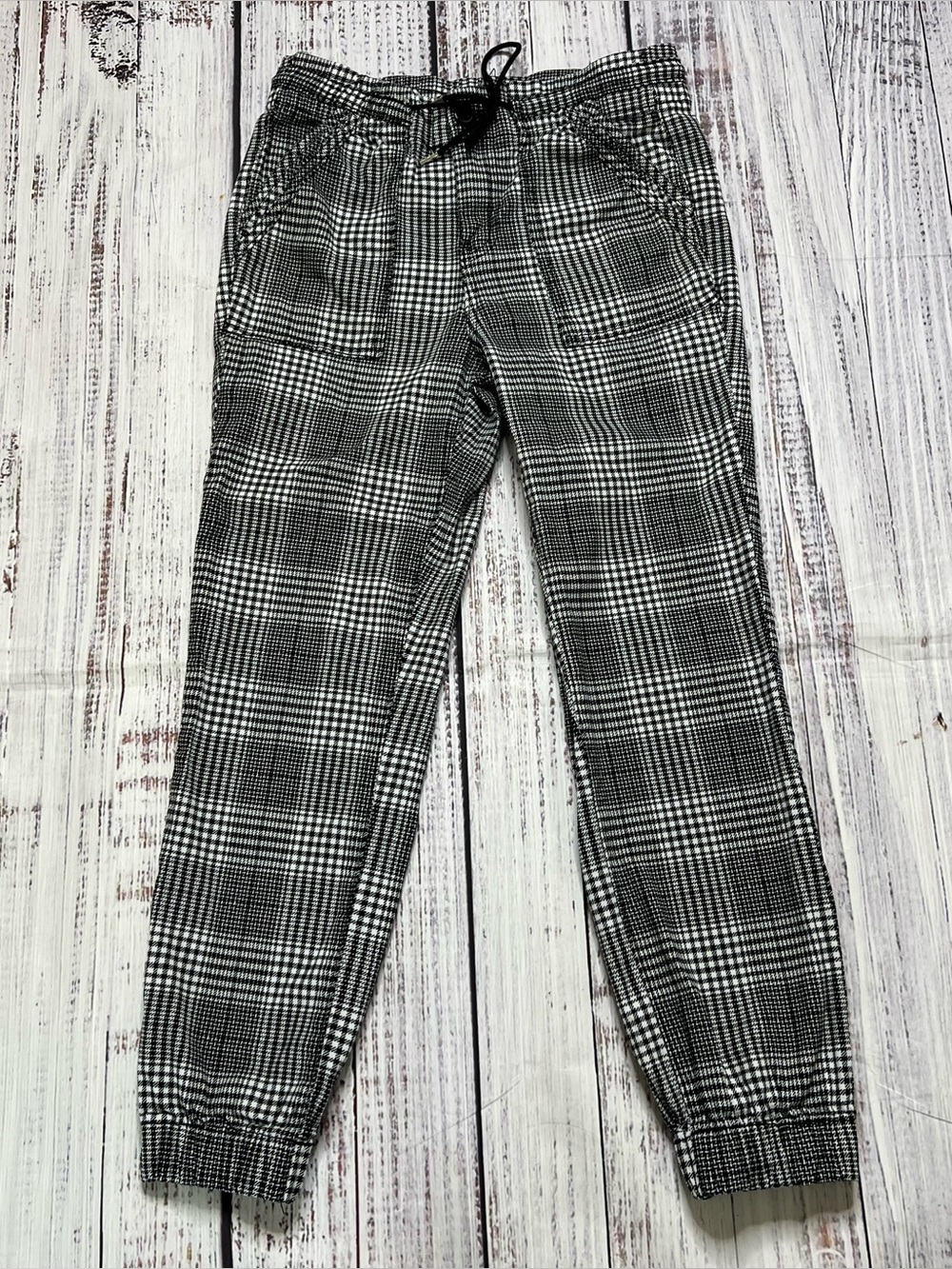 Tinseltown Black & White Plaid Jogger Pants